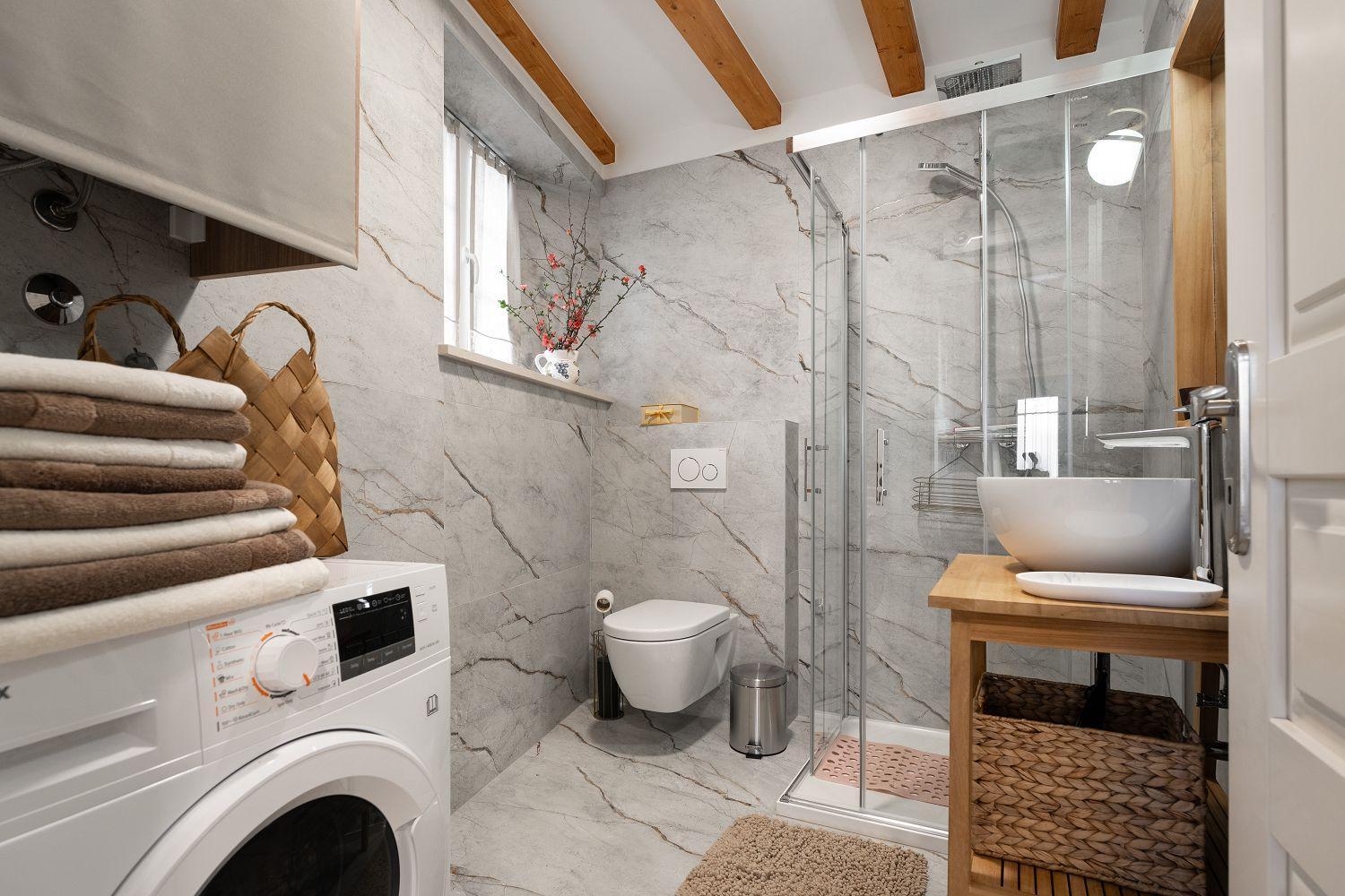 Exquisites Apartment Im Herzen Von Porec Mit Meerblick, Nur 150 Meter Zum Strand Bagian luar foto