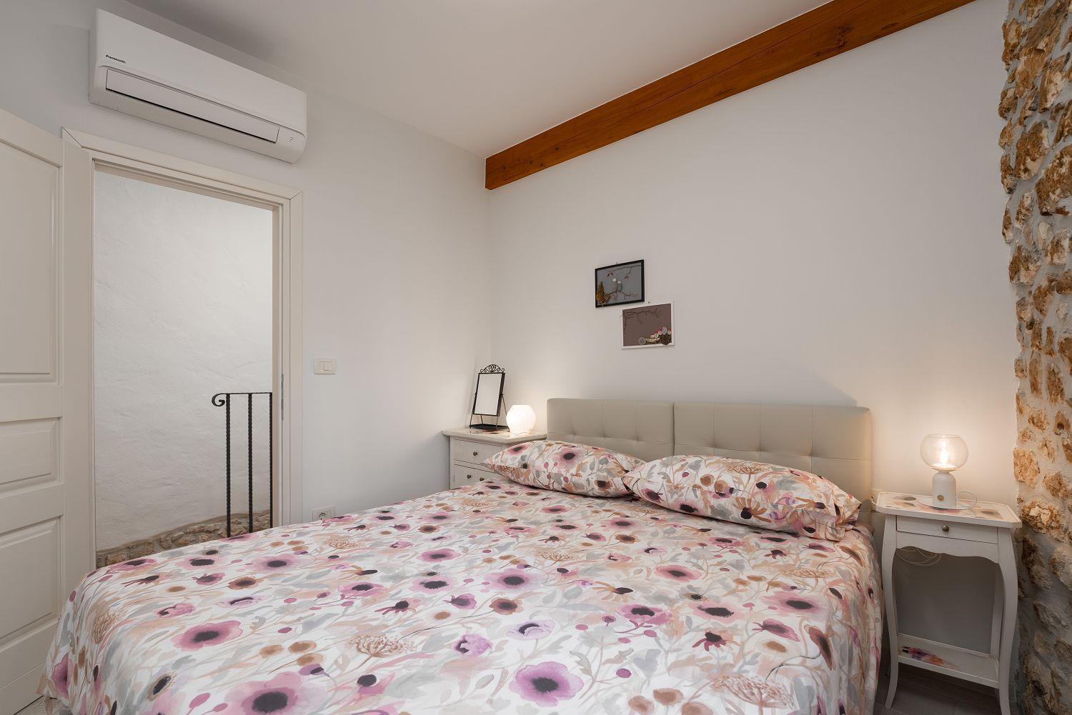 Exquisites Apartment Im Herzen Von Porec Mit Meerblick, Nur 150 Meter Zum Strand Bagian luar foto