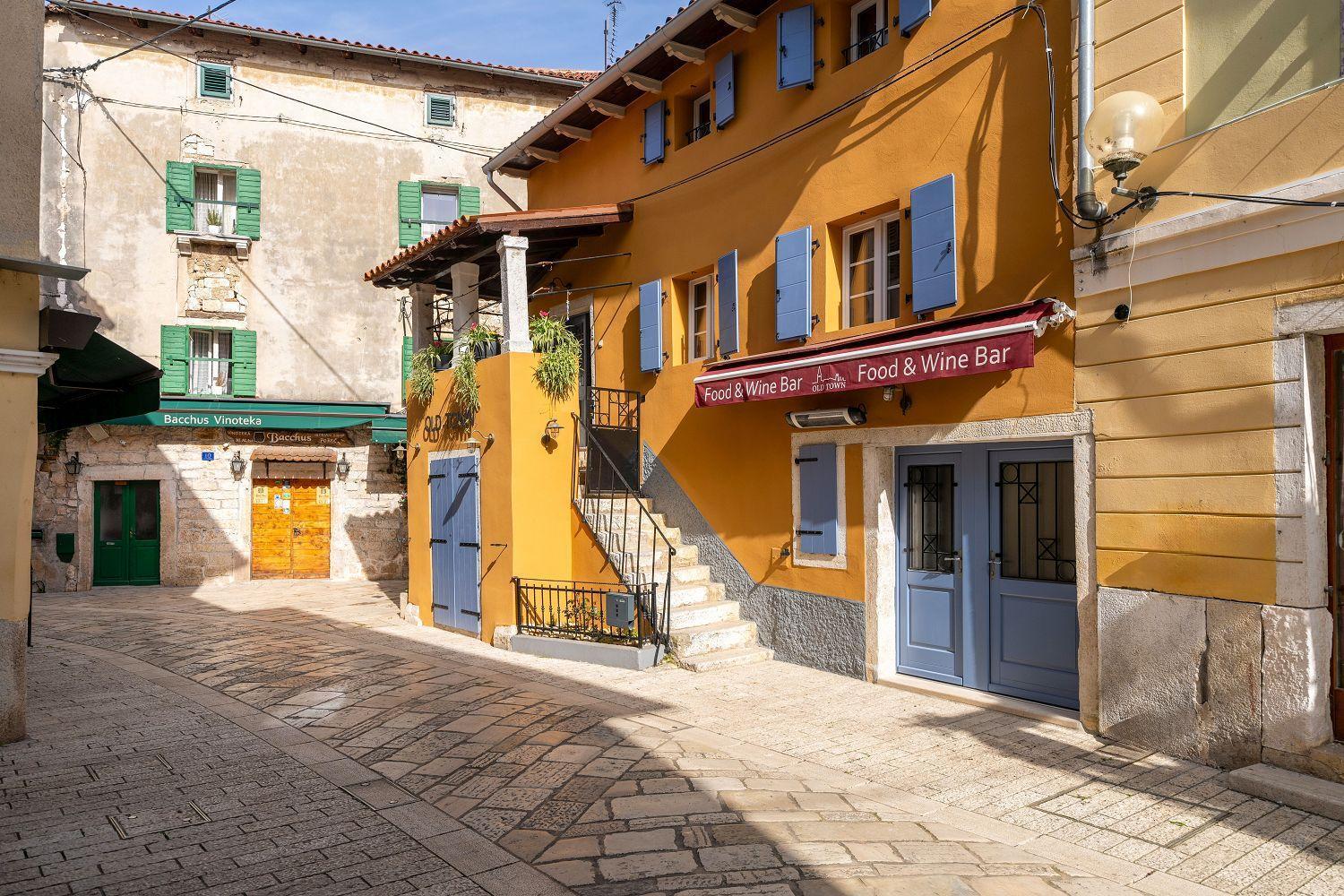 Exquisites Apartment Im Herzen Von Porec Mit Meerblick, Nur 150 Meter Zum Strand Bagian luar foto