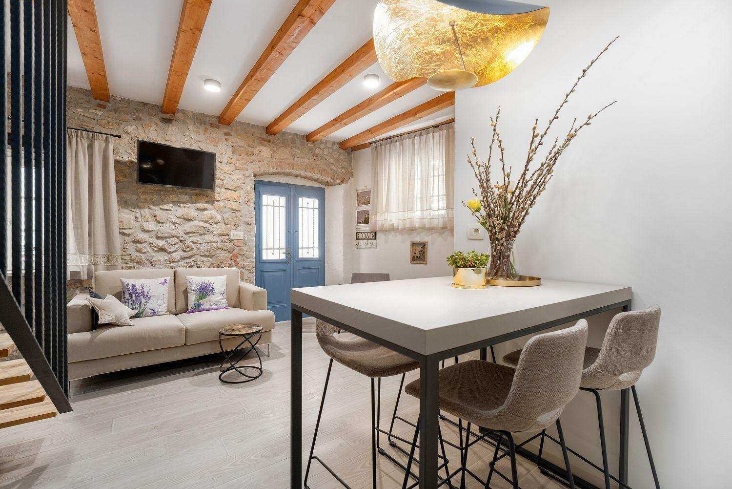 Exquisites Apartment Im Herzen Von Porec Mit Meerblick, Nur 150 Meter Zum Strand Bagian luar foto